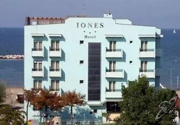 Hotel Iones ريميني